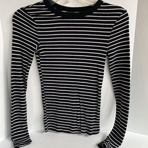 Wild Fable ribbed knit long sleeve fitted top size extra small